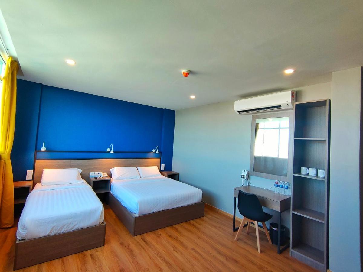 Uptown Hotel Семпорна Екстериор снимка